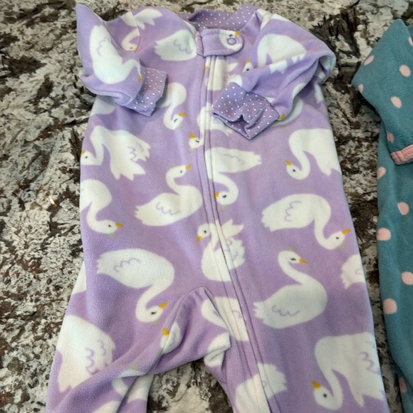 Carter’s Pair of fleece footie PJs - Picture 4 of 7
